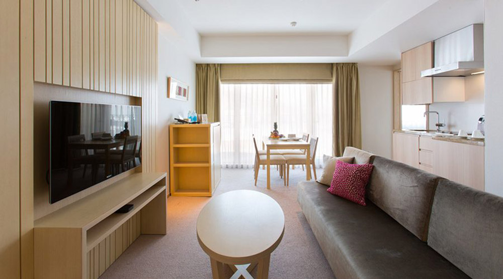 chalet-ivy-hirafu-rooms-and-suites-grand-deluxe-onsen-suite-3-900x500