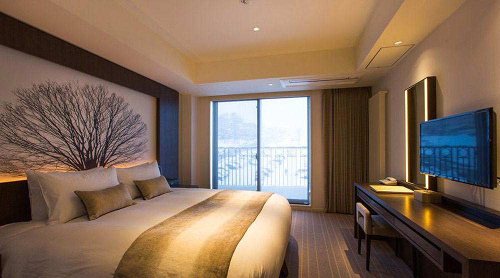 chalet-ivy-hirafu-rooms-and-suites-grand-deluxe-suite1-1-900x500